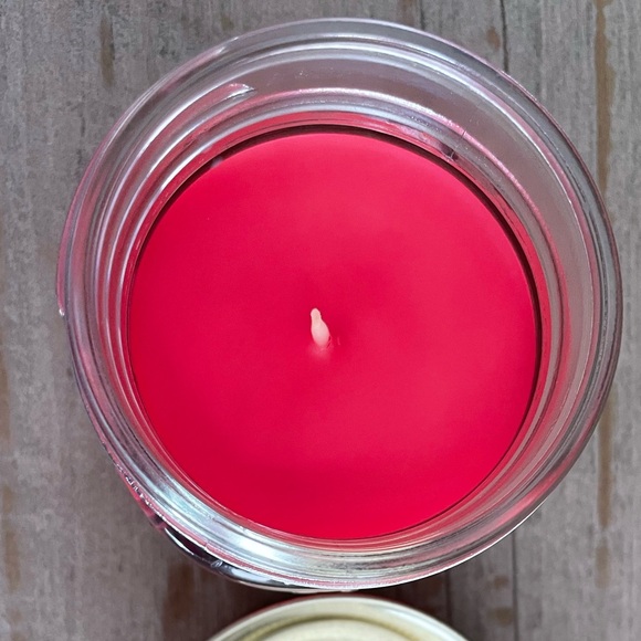 Signature Luminescence Candle - Picture 3 of 3